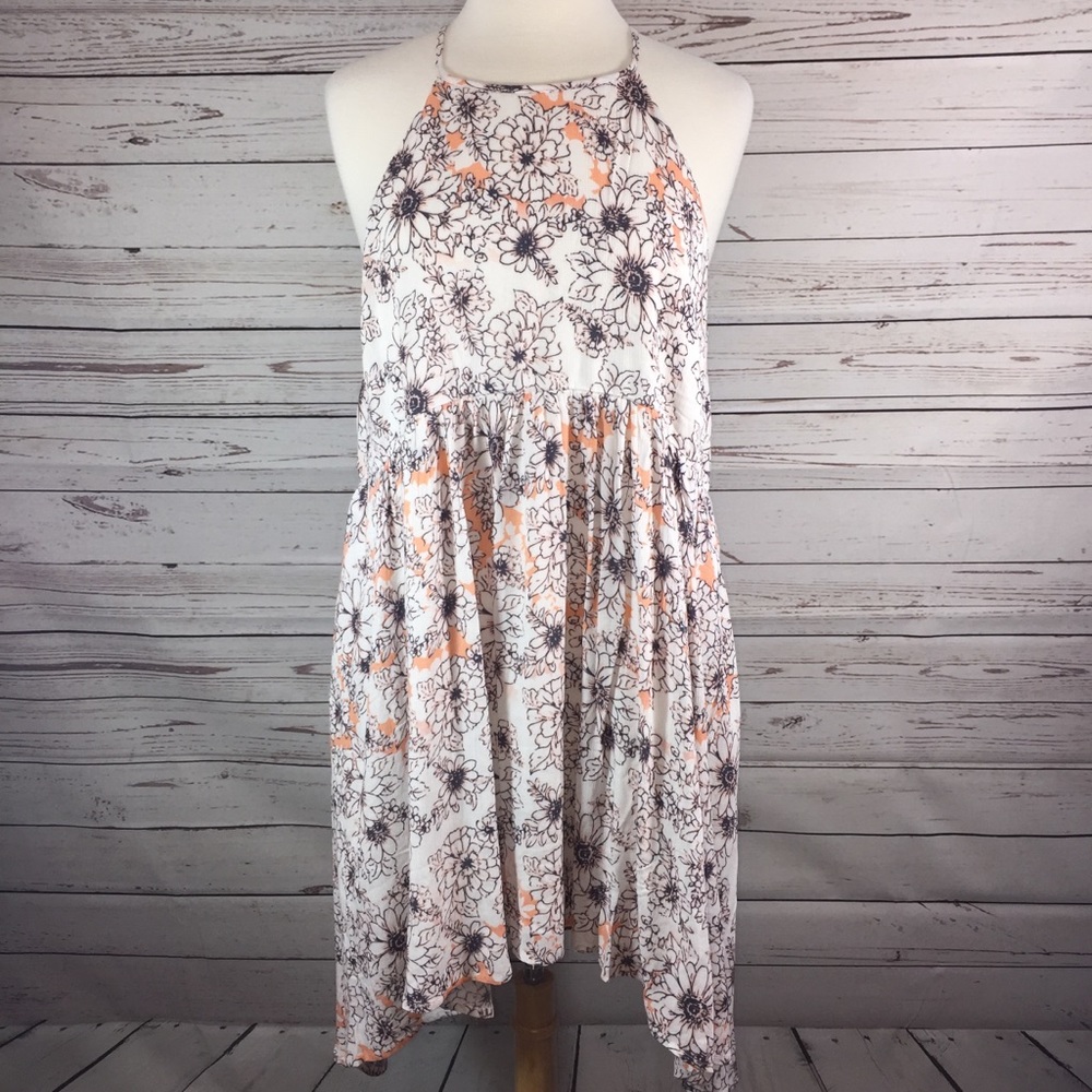 Spaghetti strap dress lined with pockets