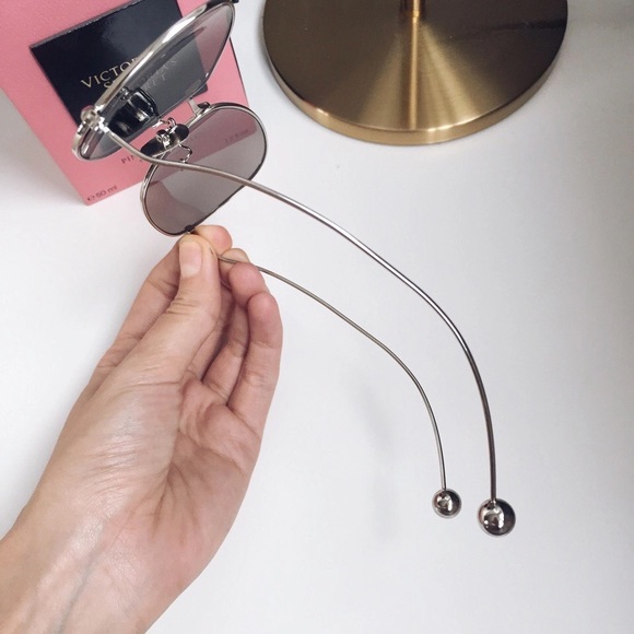 "Sunfaced" - Picture 3 of 4