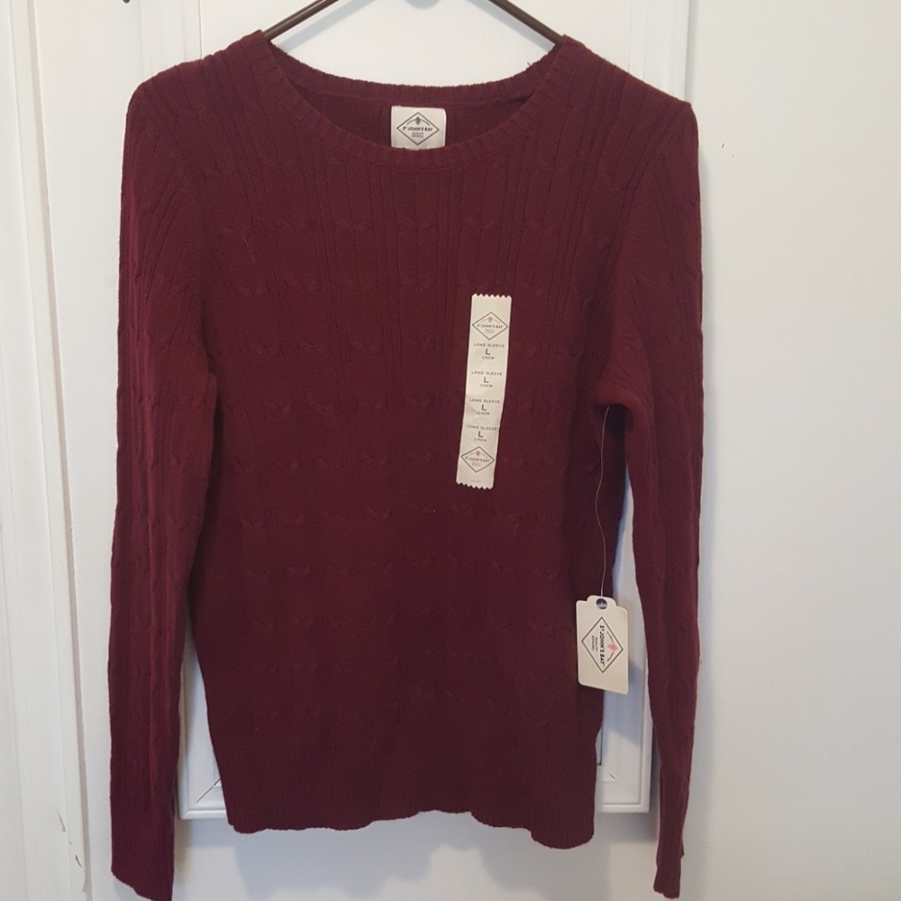 NWT SIZE LARGE ST JOHN'S BAY  SWEATER