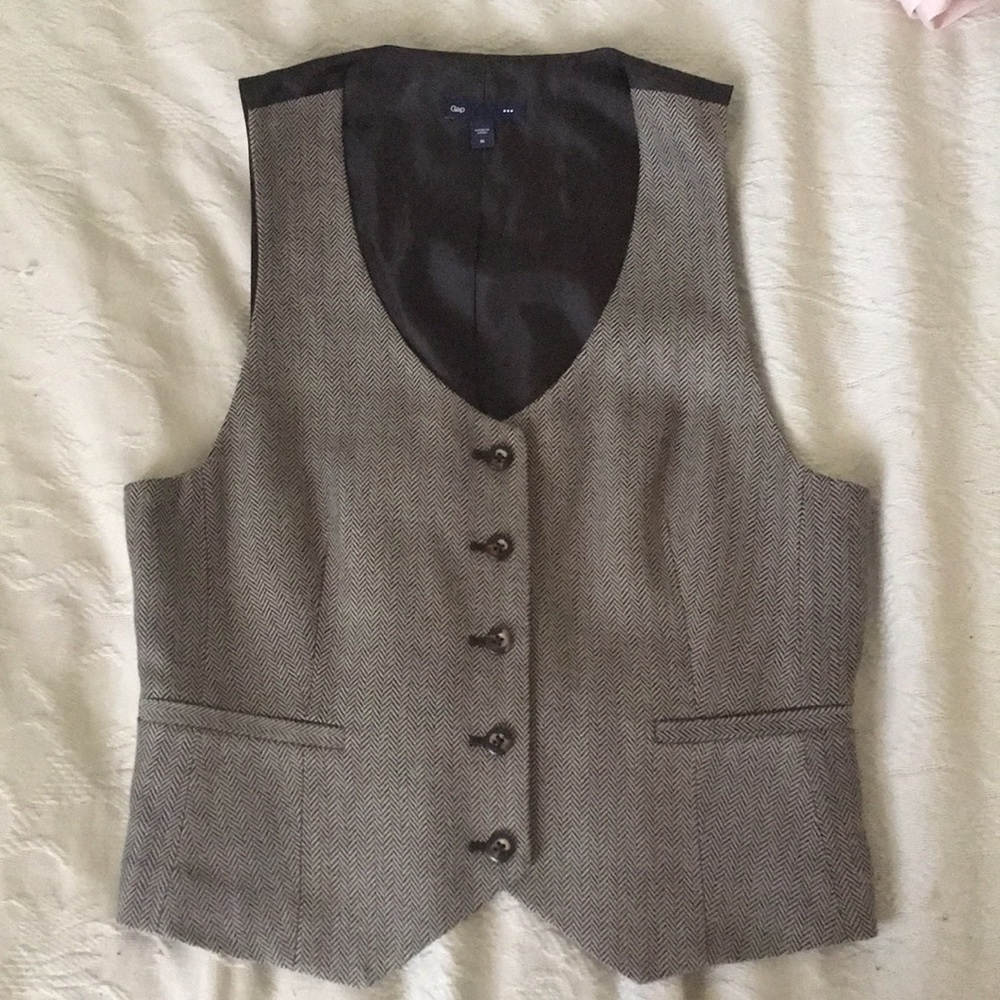 GAP women’s herringbone vest
