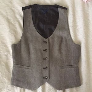 GAP women’s herringbone vest