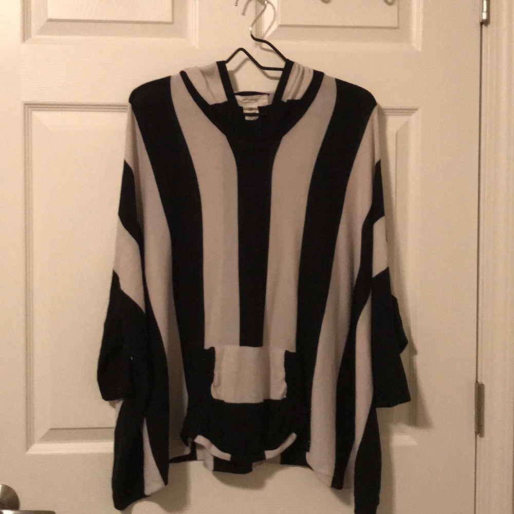 3 qtr sweater/pull over chic hoodie