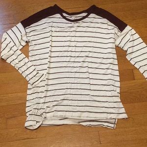 Old Navy Long Sleeve shirt