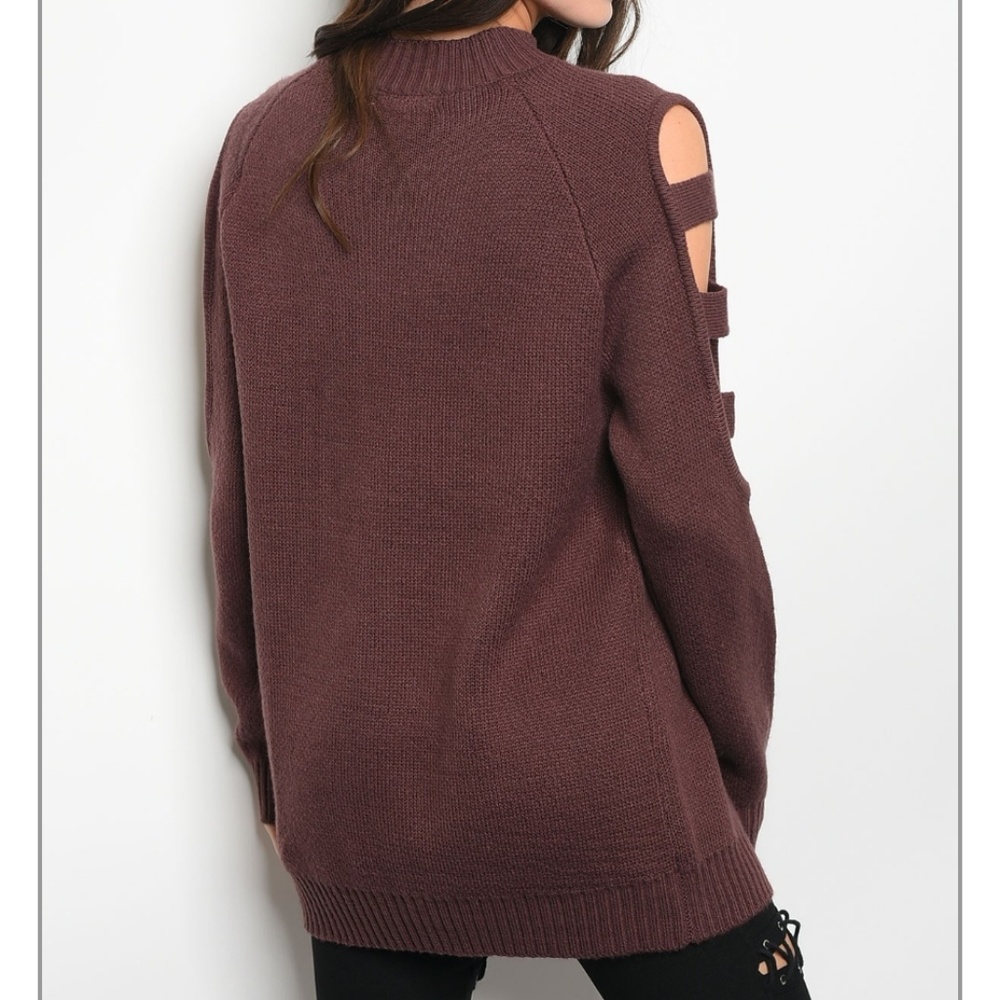 Oversized Caged Sleeve Sweater - Picture 2 of 3