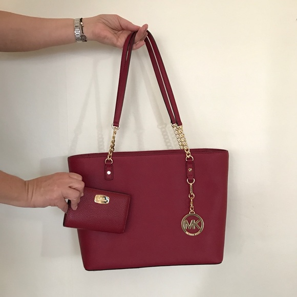 Michael Kors purse - Picture 3 of 3