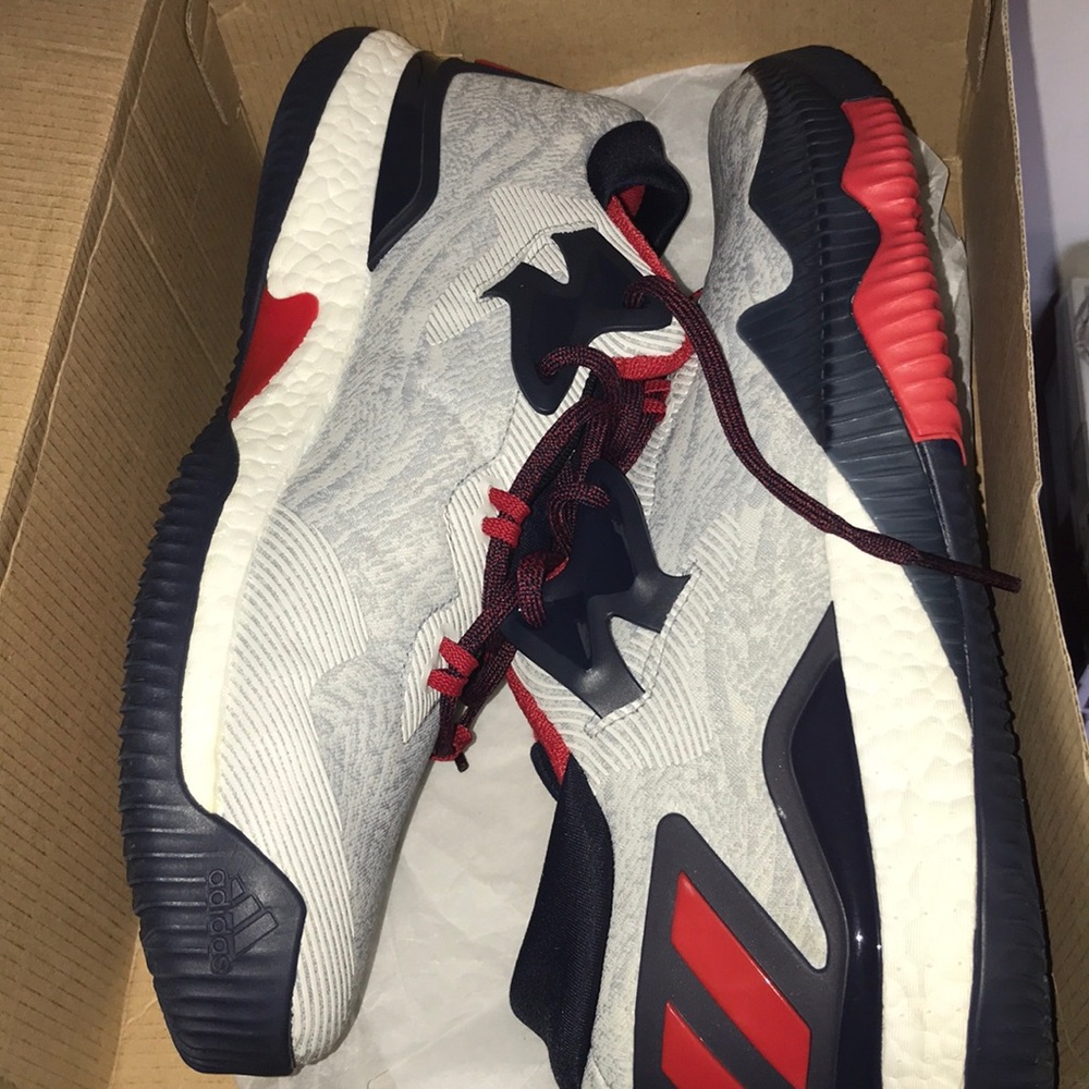 Men’s Adidas Hardens Size 11.5