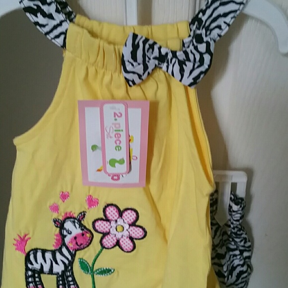 80% off SUMMER CLEARANCE!! BABY GIRL 2-PIECE TOP AND BOTTOM SETS - Picture 4 of 4