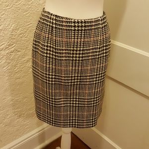 FINAL SALE!! Talbots wool plaid mini skirt . sz 6p