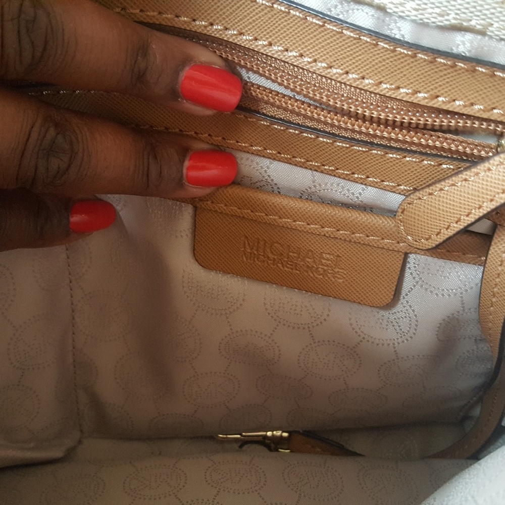 Purse - Picture 3 of 5