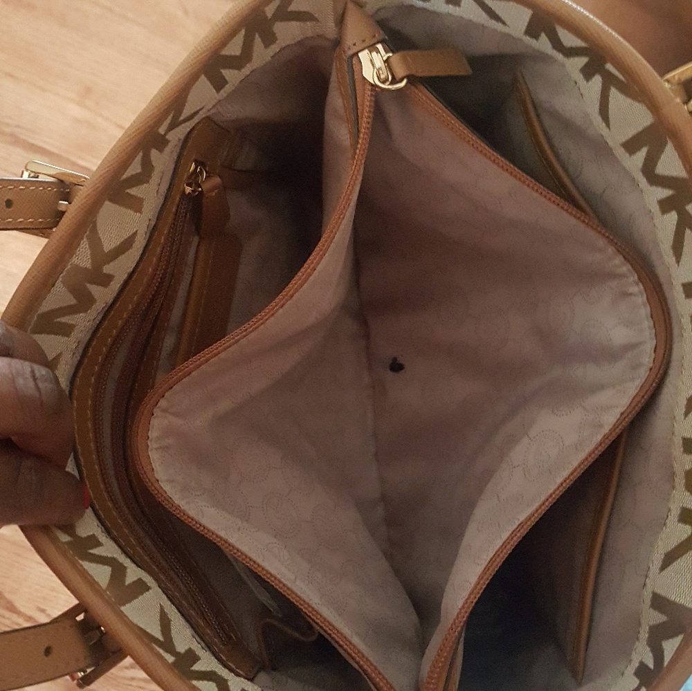 Purse - Picture 4 of 5