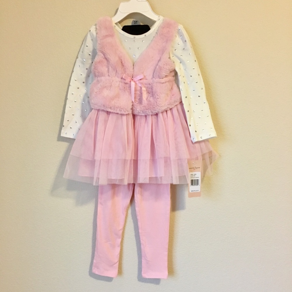 🔥SALE🔥NANETTE LEPORE SET!