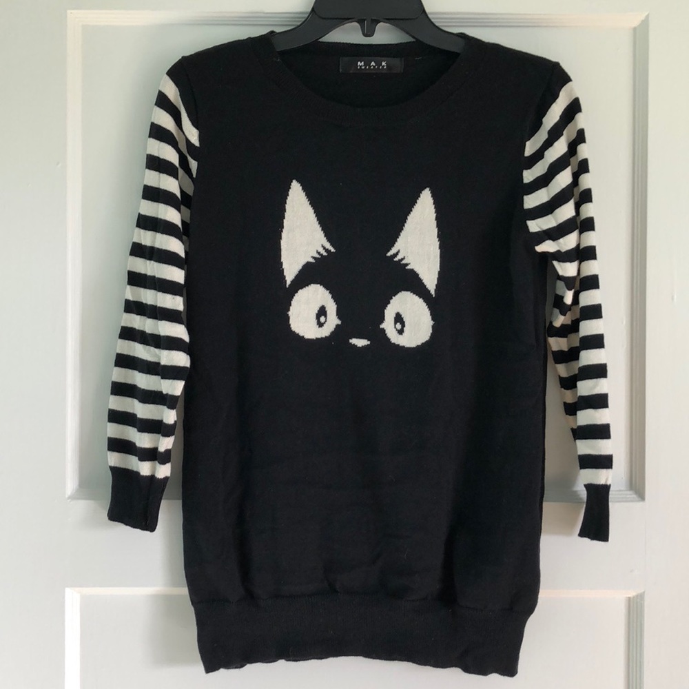 Cat sweater - size Small