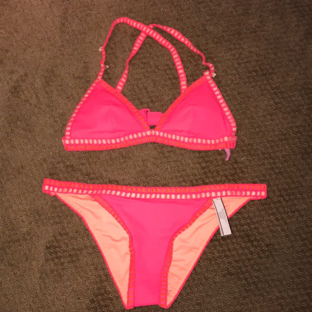 Victoria’s Secret bikini set never worn