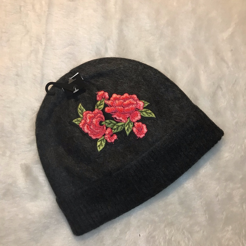 Sale!! Floral Embroidered Faux Fur Lined Beanie