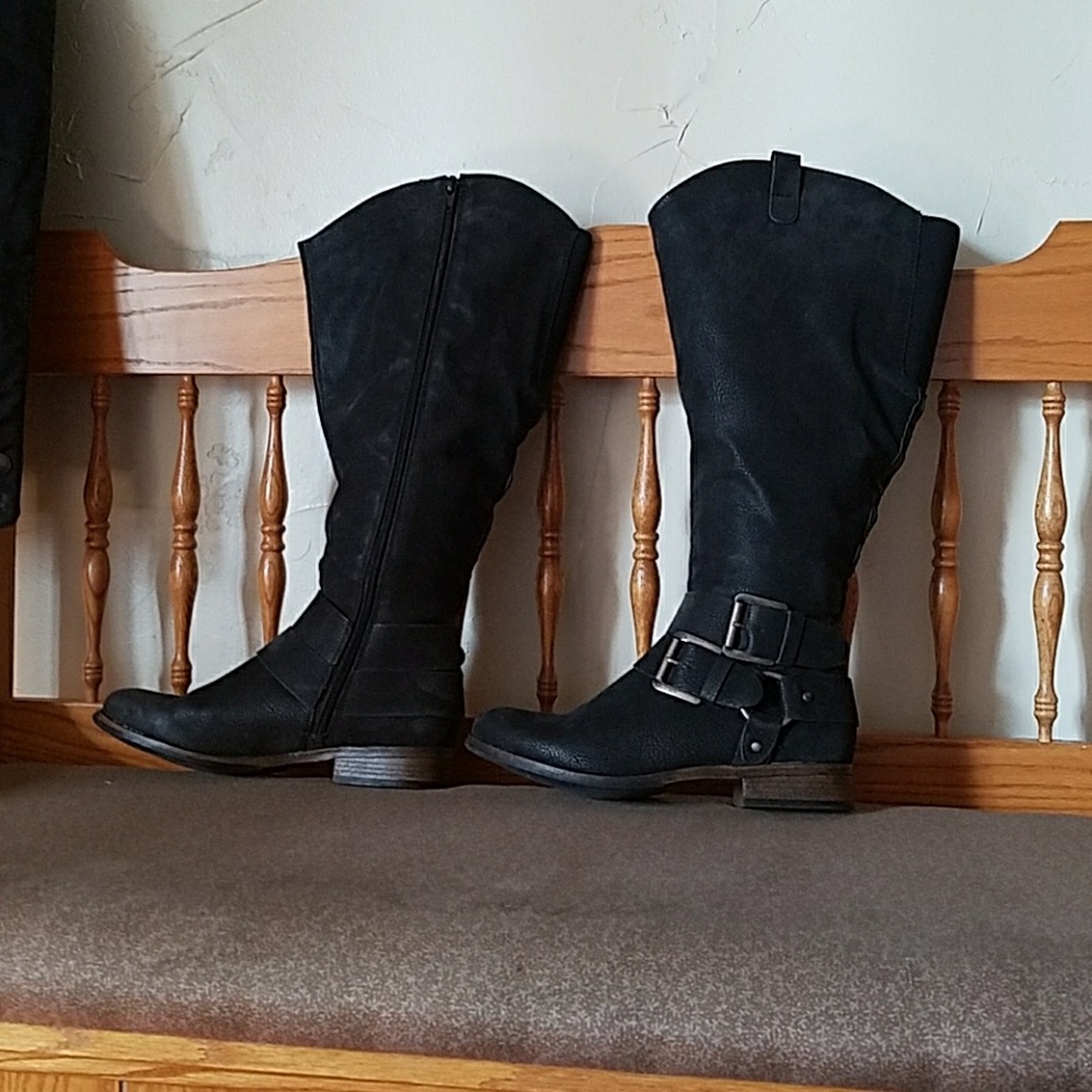 Maurices Sandie black suede 8M WC boots 1" heel