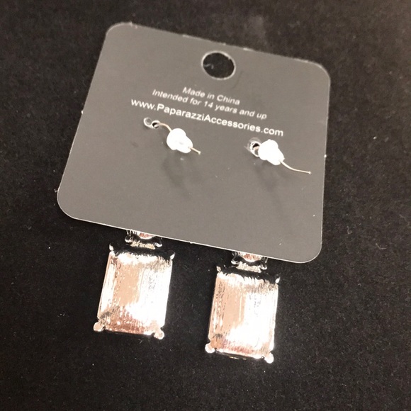 Shiny reflective earrings - Picture 3 of 3