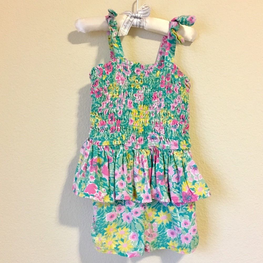🎈SALE🎈Green floral romper!