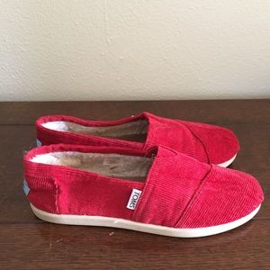 Red Corduroy TOMS youth 3.5