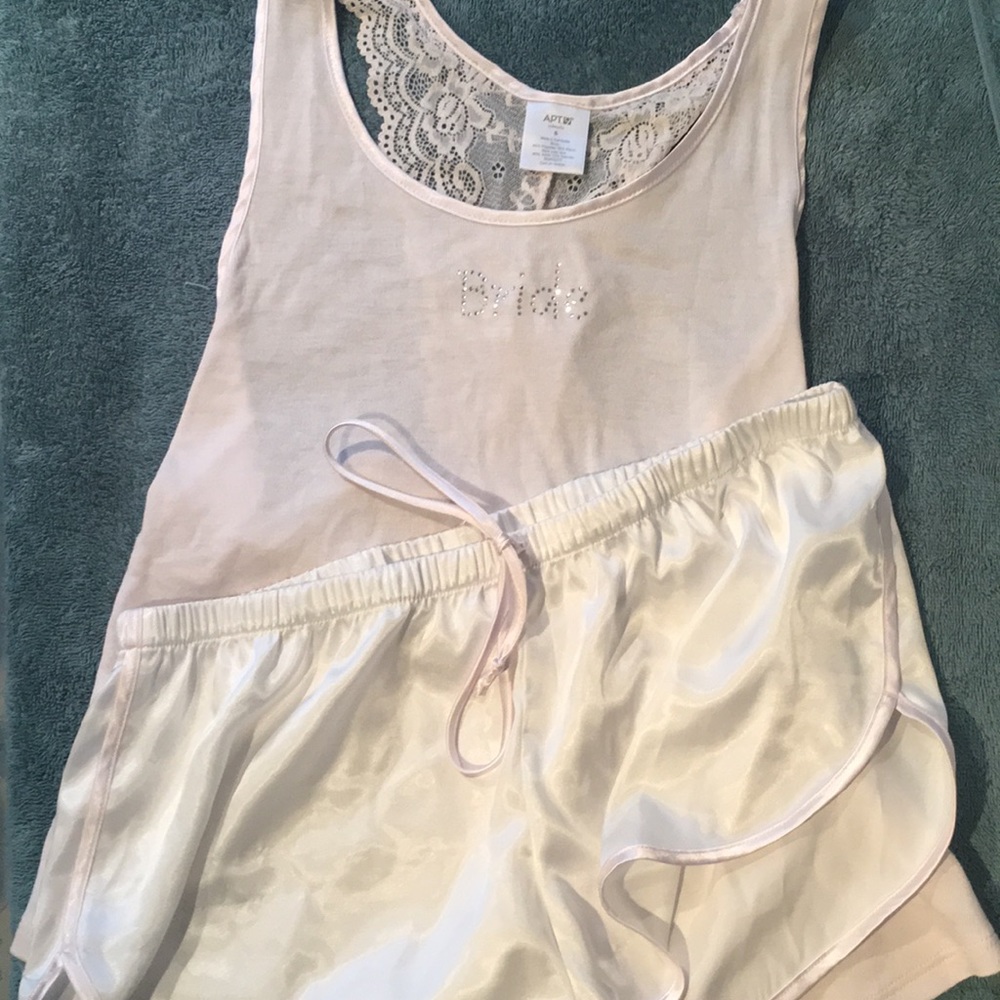 👰🏼 Bride PJ set