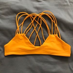 SOLD ON 🅿️🅿️ Moana Bikini Top size Medium