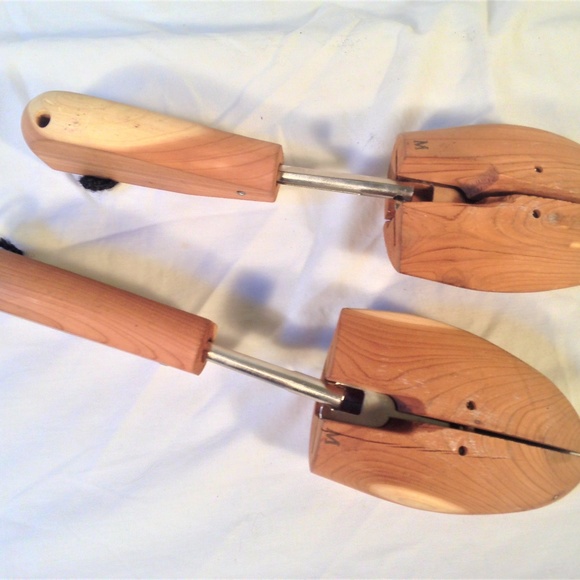 *SOLD*WOODLORE CEDAR SHOE TREE SIZE MEDIUM - Picture 3 of 5