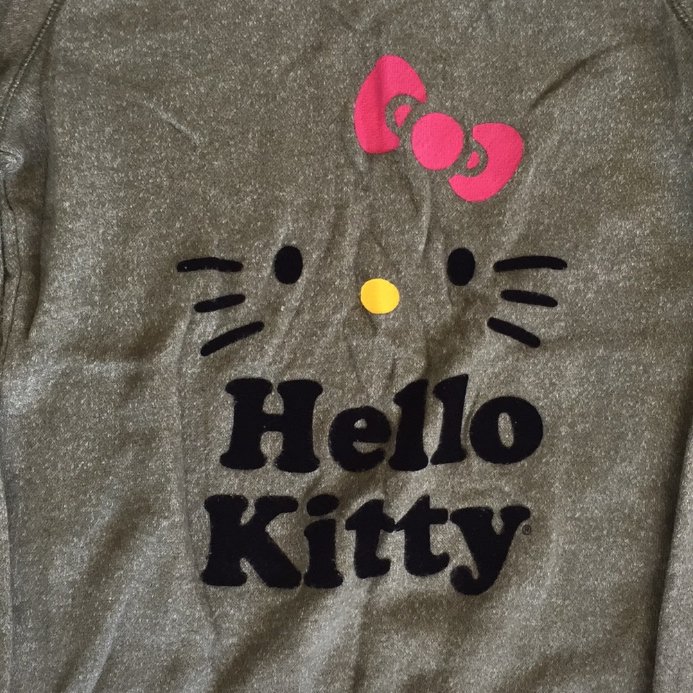 Hello Kitty Sweater - Picture 2 of 4