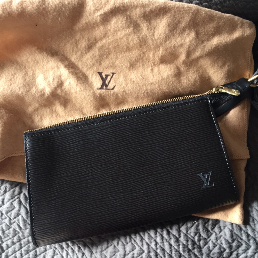 Authentic Louis Vuitton Epi Pochette