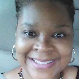 Meet your Posher, Yolanda