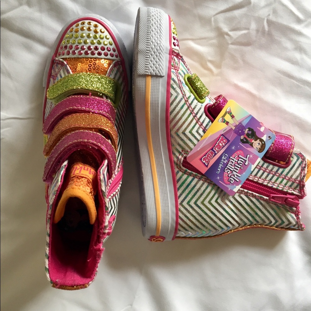 Brand new wedge Scechers