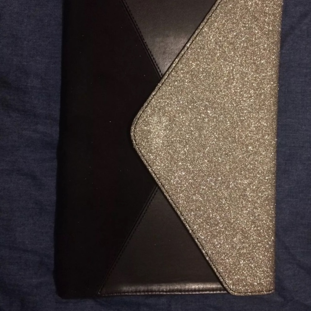 LargeClutch W/ Power Portable Charger