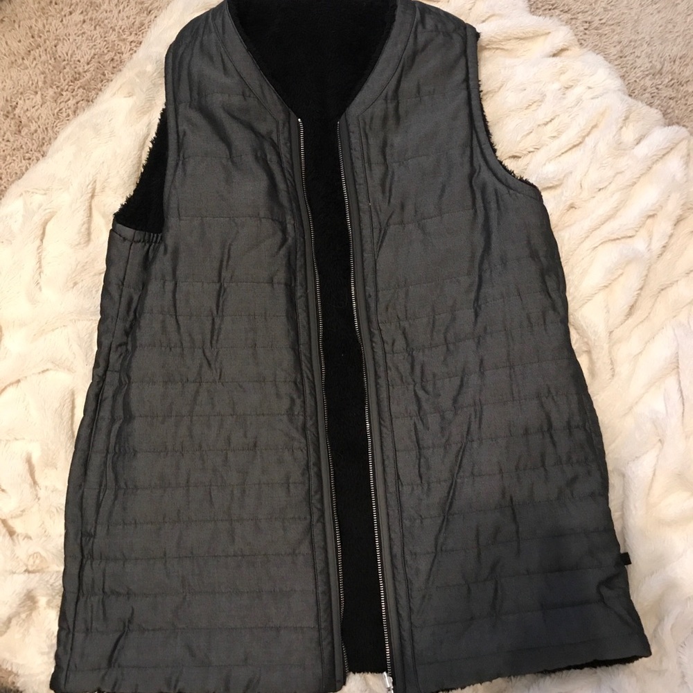 Lulu lemon Reversible Long vest
