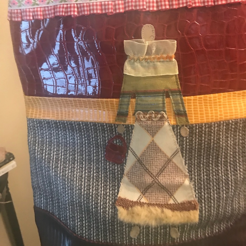 Purse - Picture 2 of 2