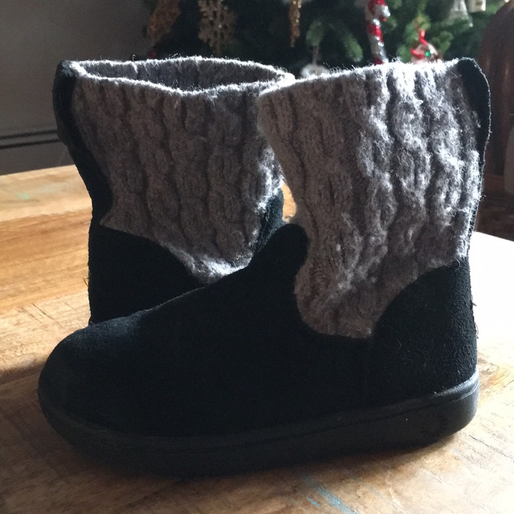 Girls (toddler) Size 9 UGG Boots