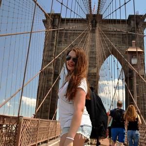 Meet your Posher, Lina