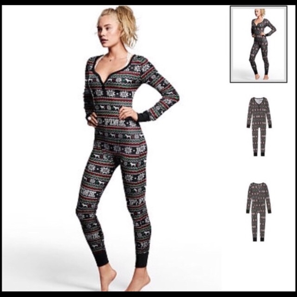 PINK Holiday onesie pjs💕❄️🎄open to trades