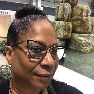 Meet your Posher, Tracy