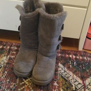 Grey Uggs size 10 button up