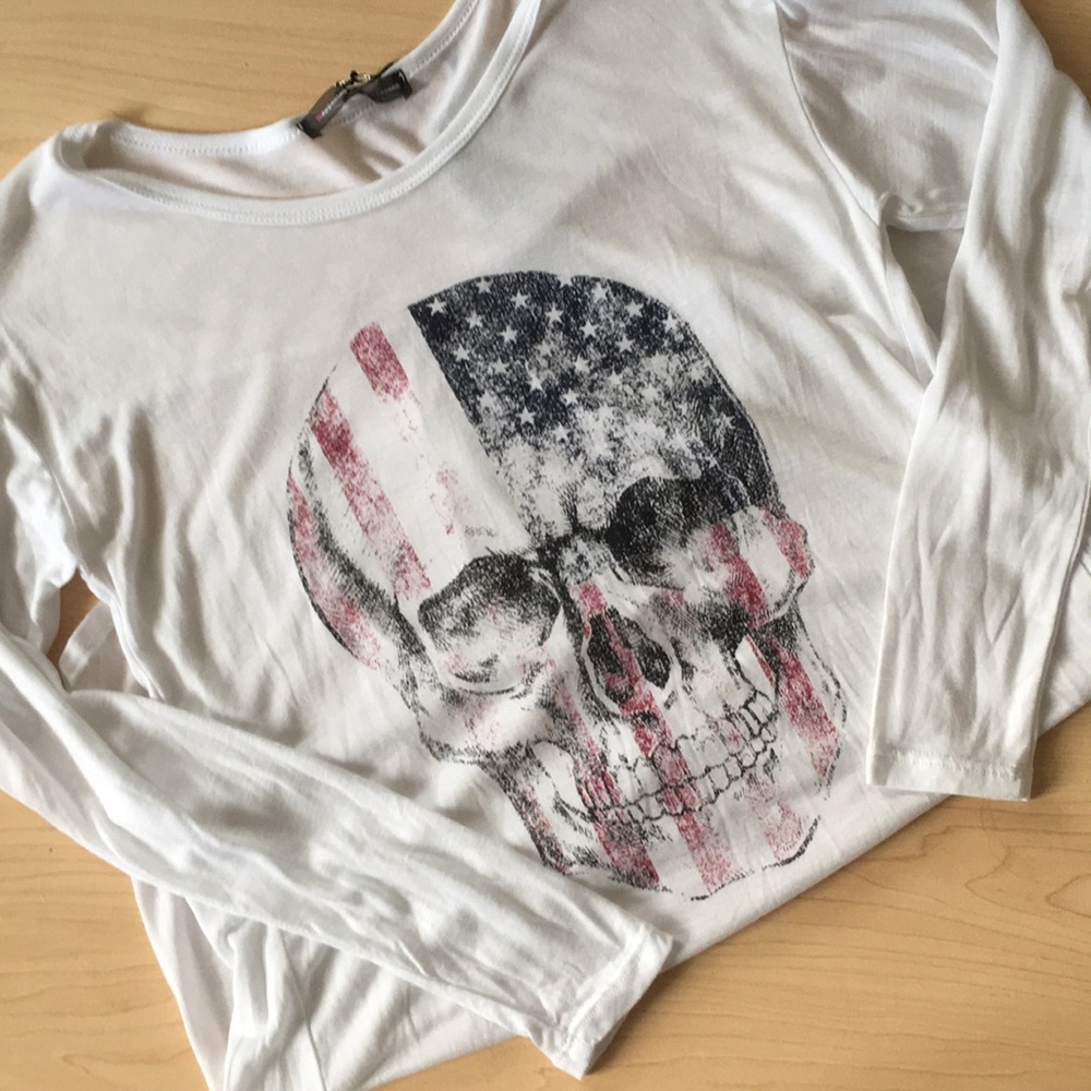 American Flag skull long sleeve tee NWT