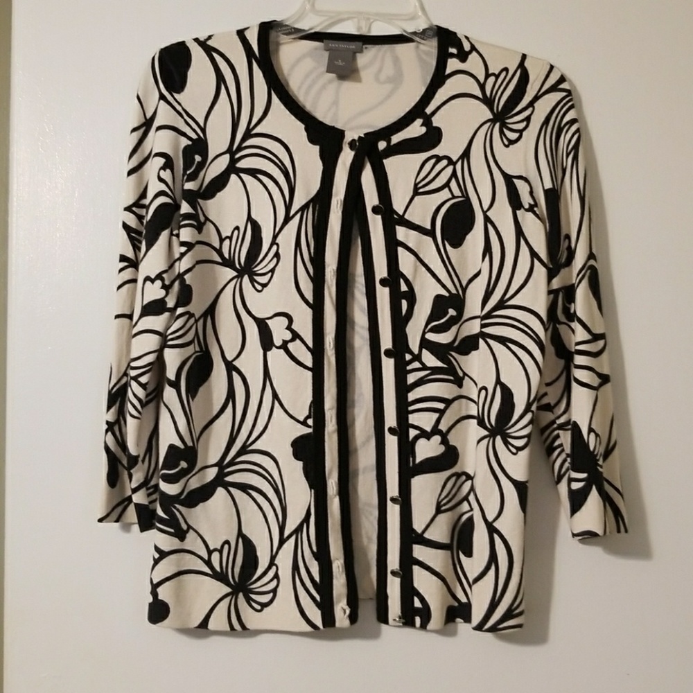 Ann Taylor like new button down 3/4 sleeve