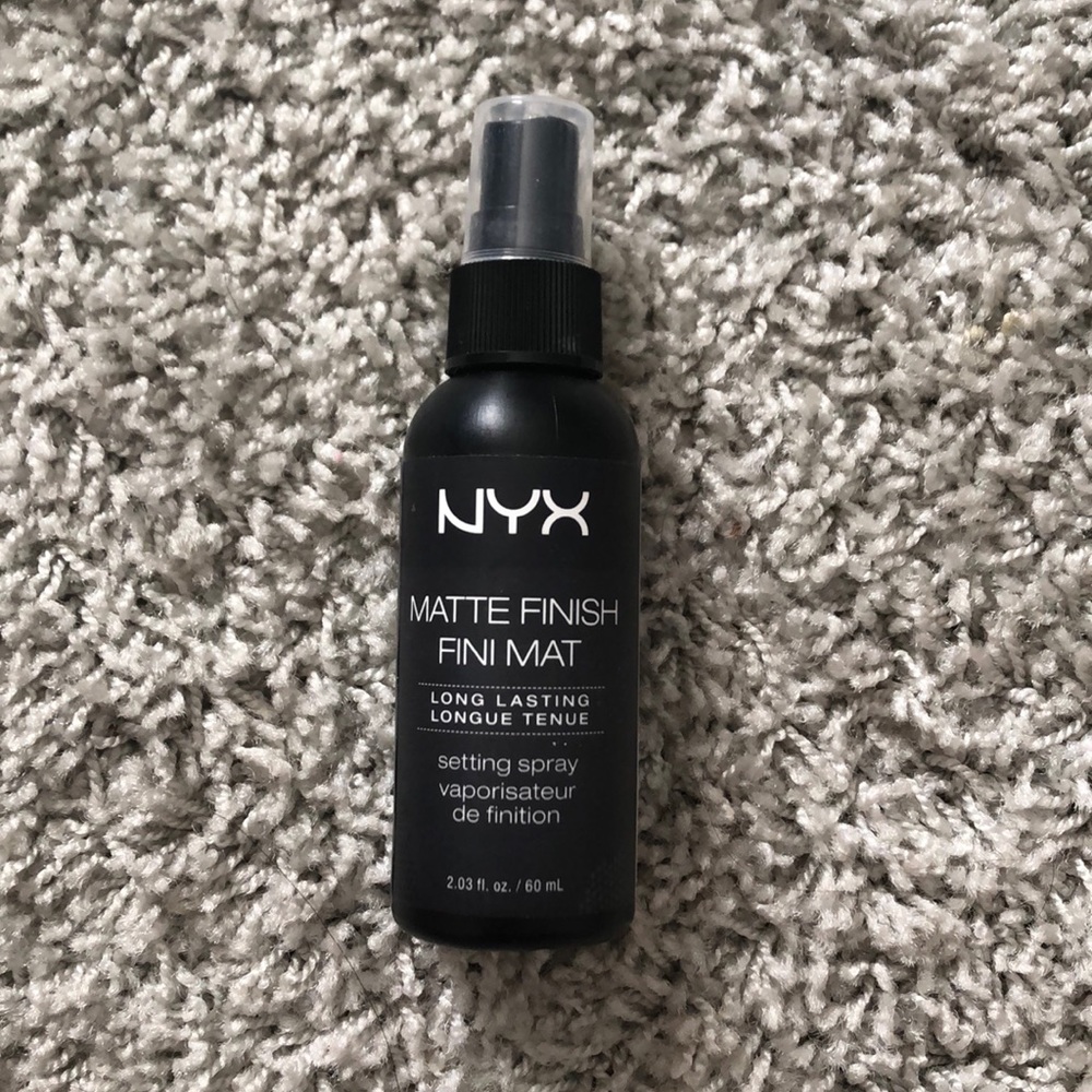 NYX Matte Finish Makeup Spray