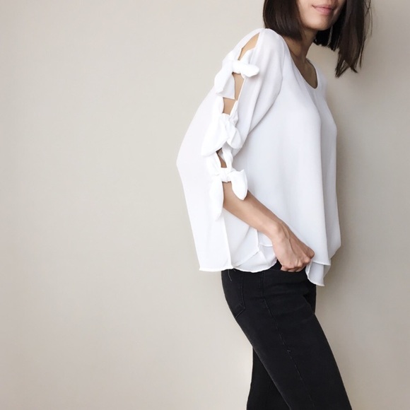 Lorraine  ribbons sleeves top - Picture 4 of 4