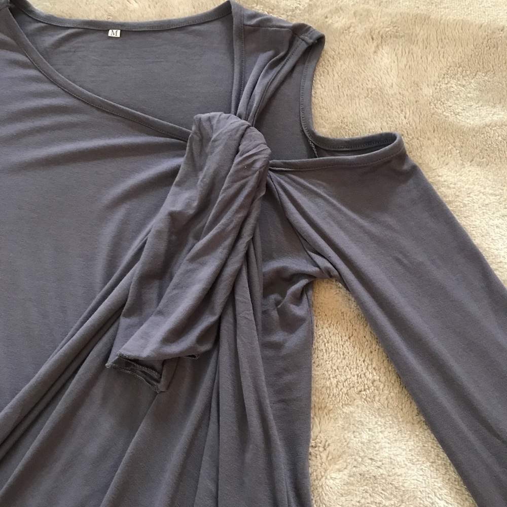 New! Cold shoulder top
