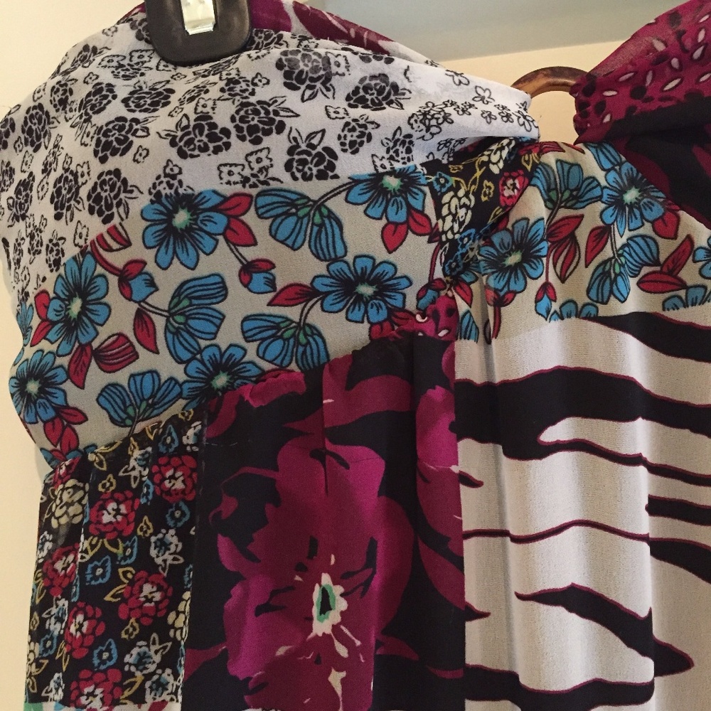 NWT Guess patterned fun flirty dress Sz 7 - Picture 2 of 6