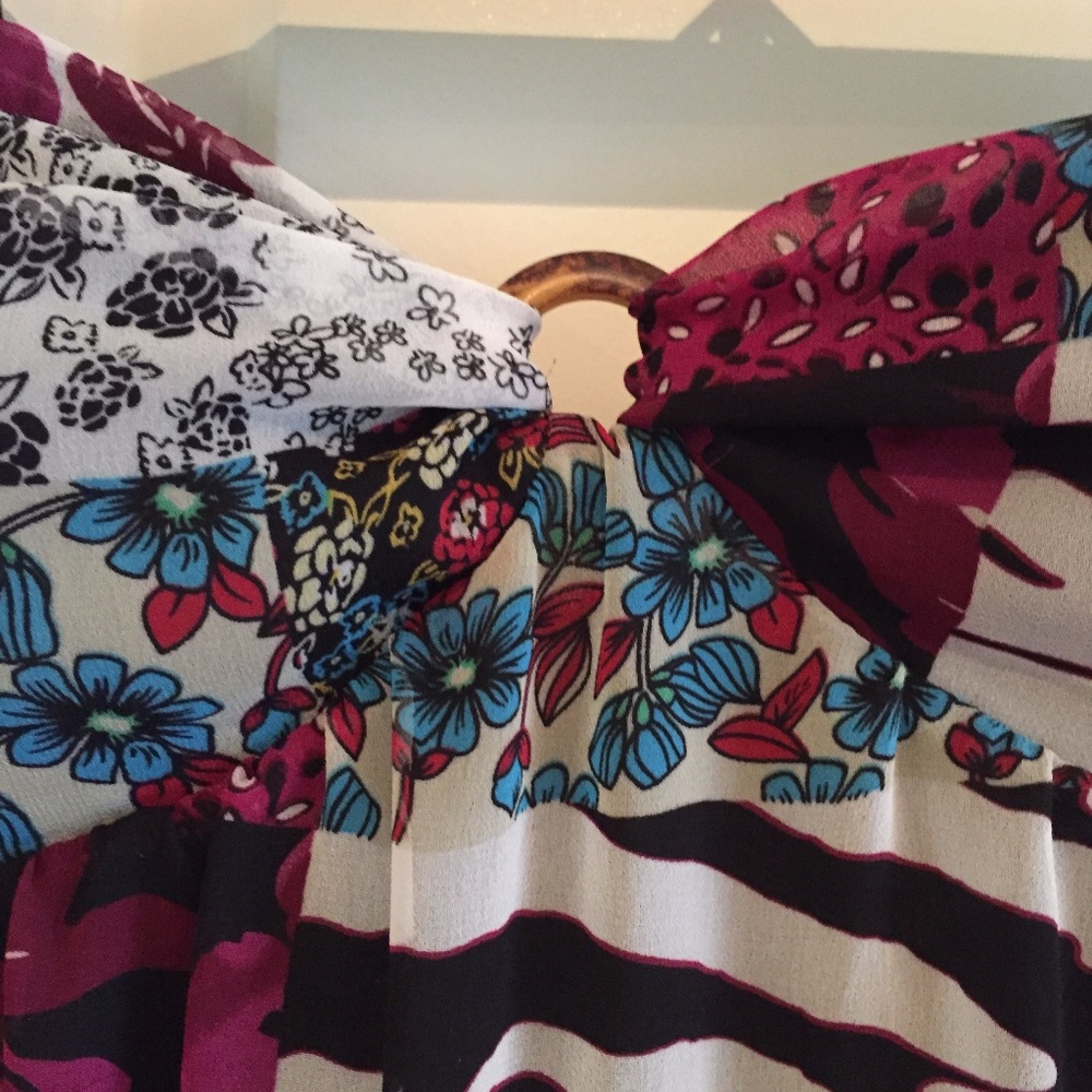 NWT Guess patterned fun flirty dress Sz 7 - Picture 6 of 6