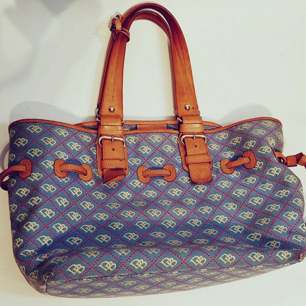 AUTHENTIC Dooney and Bourke tote