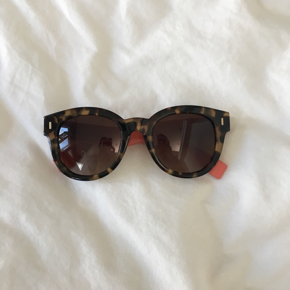 Fendi Retro sunglasses