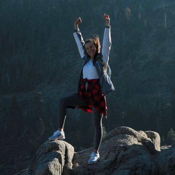 Meet your Posher, Olena - Picture 1 of 1