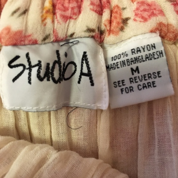 Rayon Crinkle Maxi Skirt - Picture 3 of 4