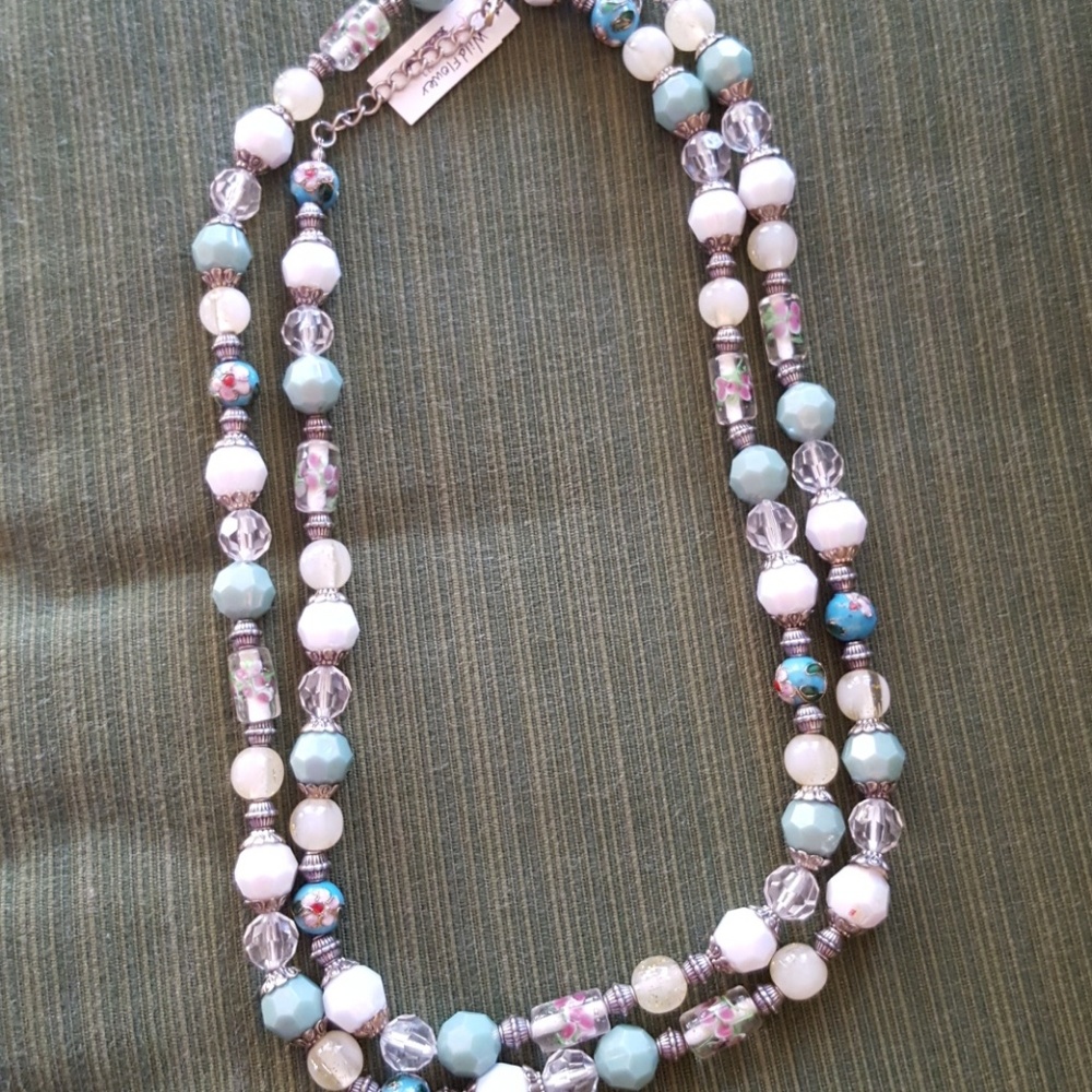 Beaded necklace wildflower by premier designs