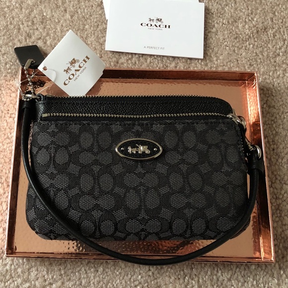COACH WRISTLET, BRAND NEW WITH TAGS - Picture 1 of 1